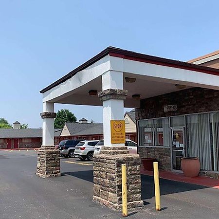 Super 8 By Wyndham Youngstown Girard Ngoại thất bức ảnh